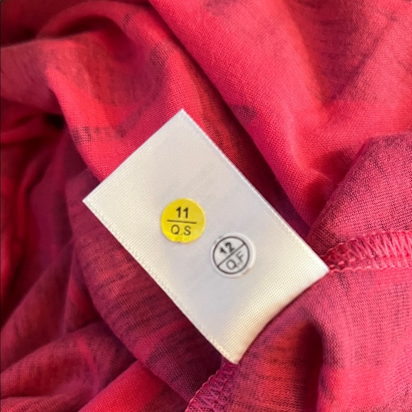 Liz Claiborne Burgundy and Pink Floral Top NEW WITH TAGS - Picture 12 of 12